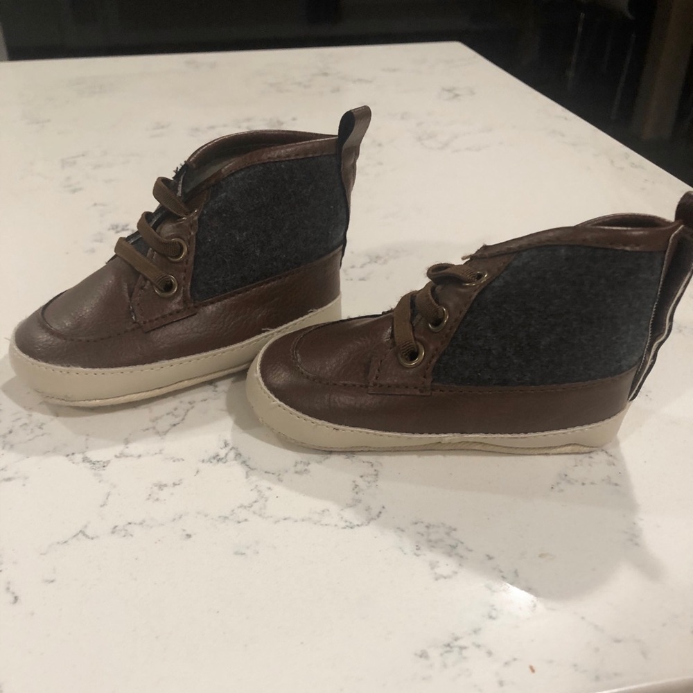 Old Navy baby shoes